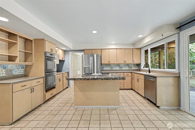 Property photo for 2235 Sahalee Drive E, Sammamish photo 4