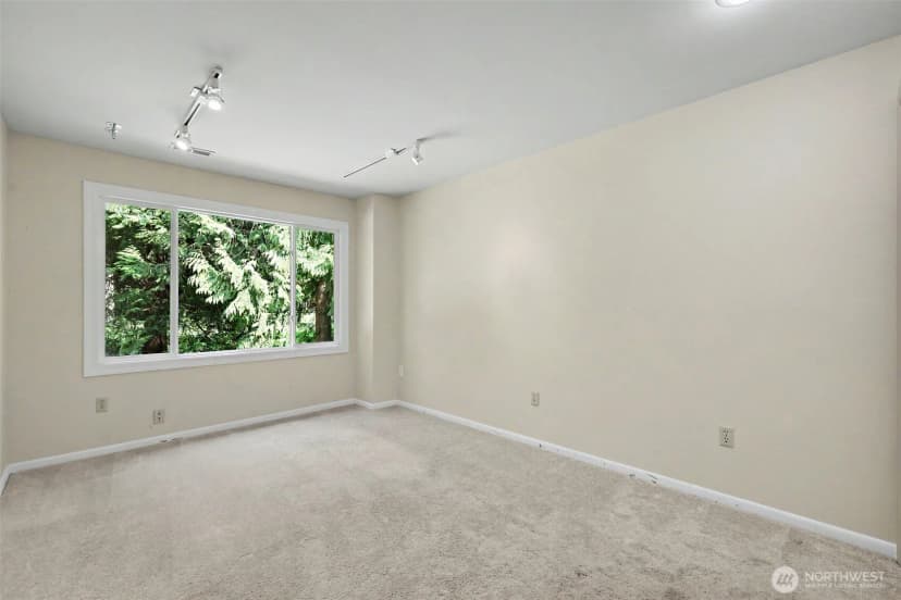 Property photo for 2235 Sahalee Drive E, Sammamish photo 6