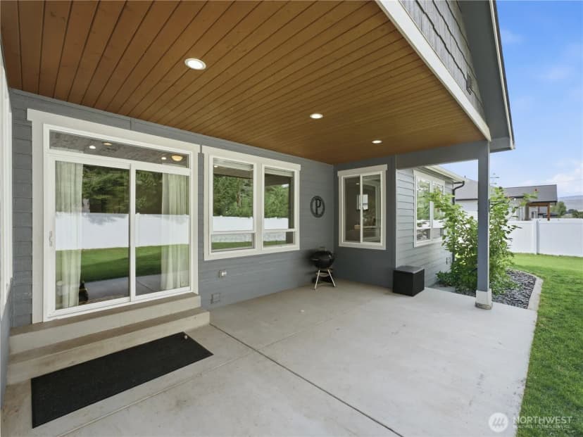 Property photo for 625 S Perry Avenue, East Wenatchee photo 34