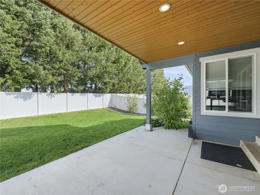 Property photo for 625 S Perry Avenue, East Wenatchee photo 33