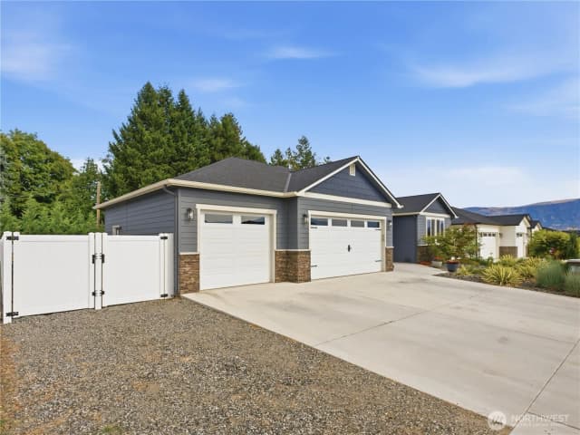 Property photo for 625 S Perry Avenue, East Wenatchee photo 3