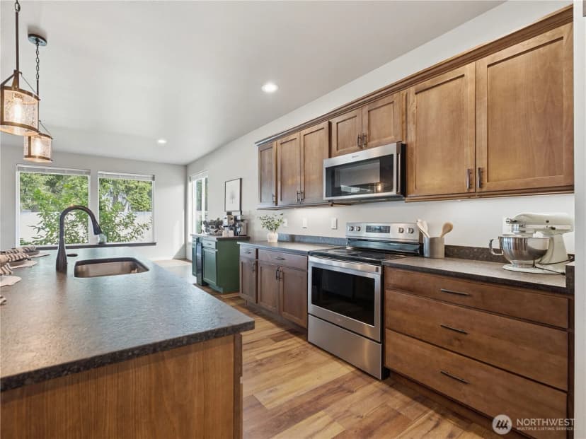 Property photo for 625 S Perry Avenue, East Wenatchee photo 21