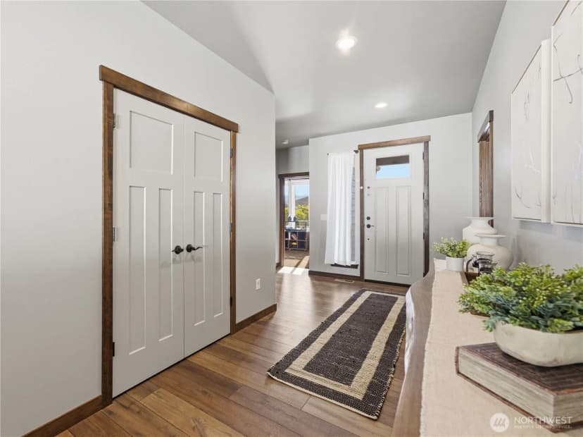 Property photo for 625 S Perry Avenue, East Wenatchee photo 7