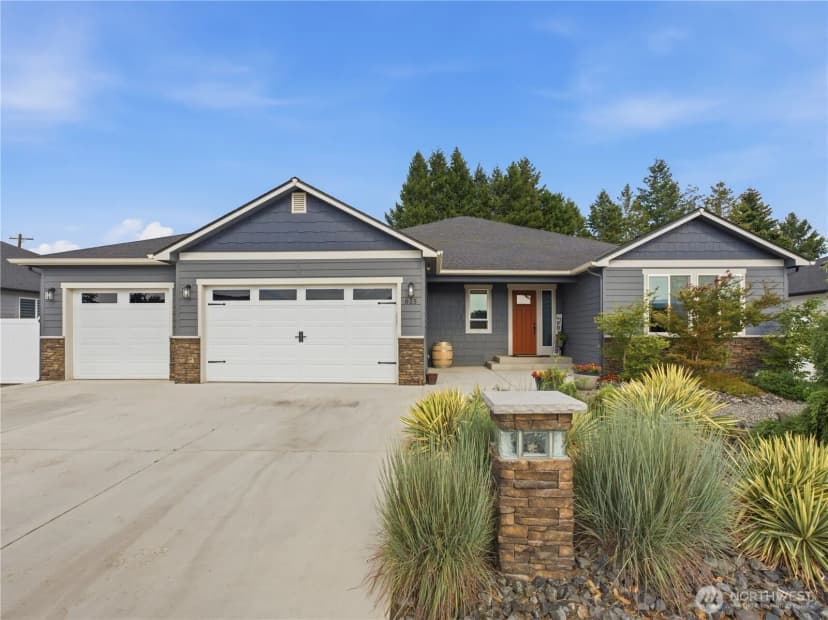 Property photo for 625 S Perry Avenue, East Wenatchee photo 2