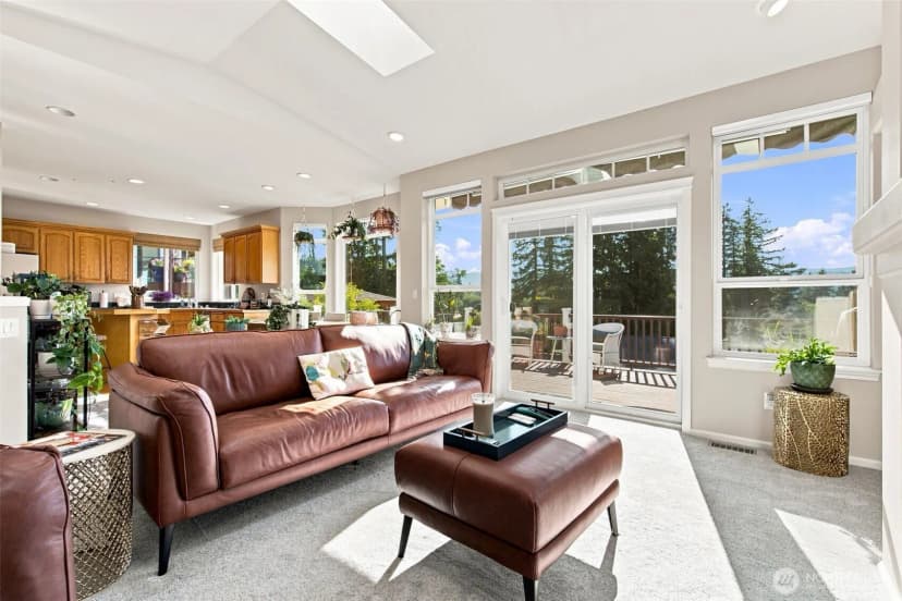 Property photo for 6086 Kingfisher Court, Bremerton photo 15