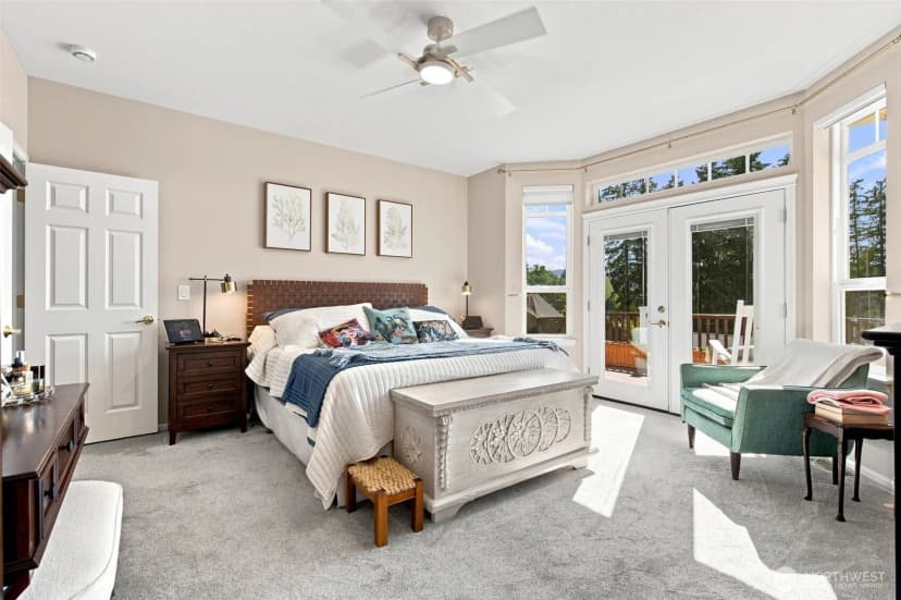 Property photo for 6086 Kingfisher Court, Bremerton photo 18