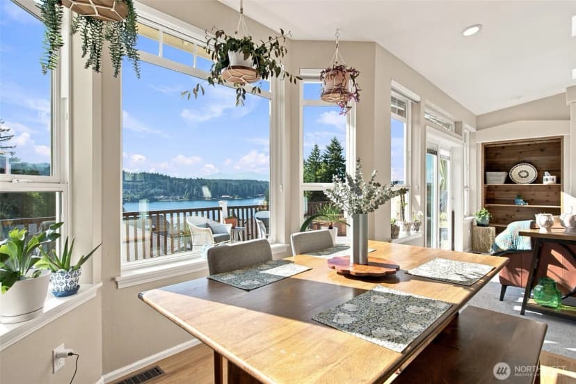 Property photo for 6086 Kingfisher Court, Bremerton photo 13
