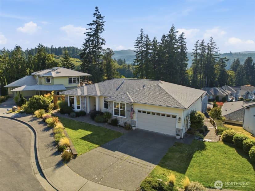 Property photo for 6086 Kingfisher Court, Bremerton photo 3