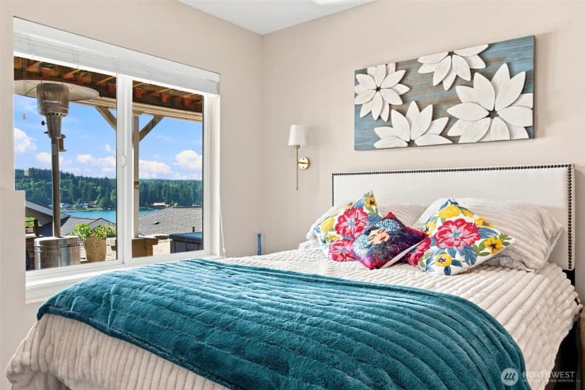 Property photo for 6086 Kingfisher Court, Bremerton photo 27