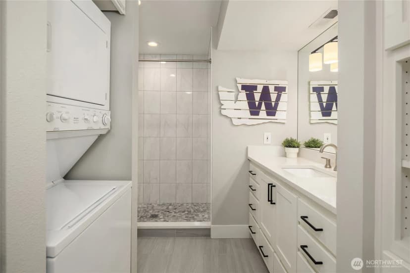 Property photo for 2013 16th Court Ne, Issaquah photo 35