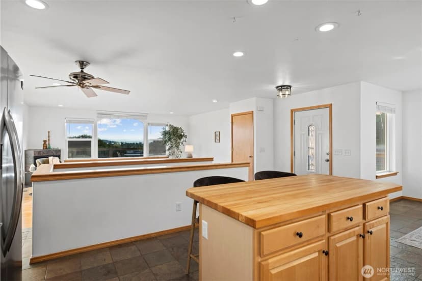 Property photo for 668 Parkview Place, Blaine photo 9