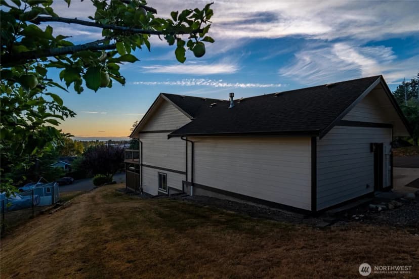 Property photo for 668 Parkview Place, Blaine photo 35