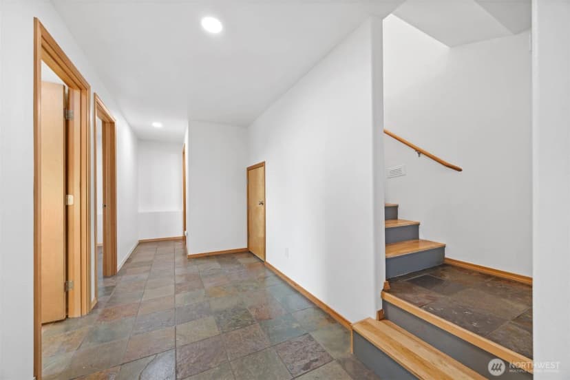 Property photo for 668 Parkview Place, Blaine photo 30