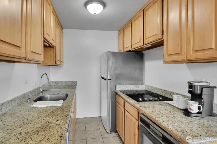 Property photo for 23007 Marine View Drive S #b306, Des Moines photo 17