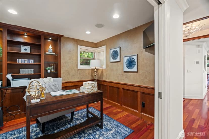 Property photo for 8723 Talbot Road, Edmonds photo 19