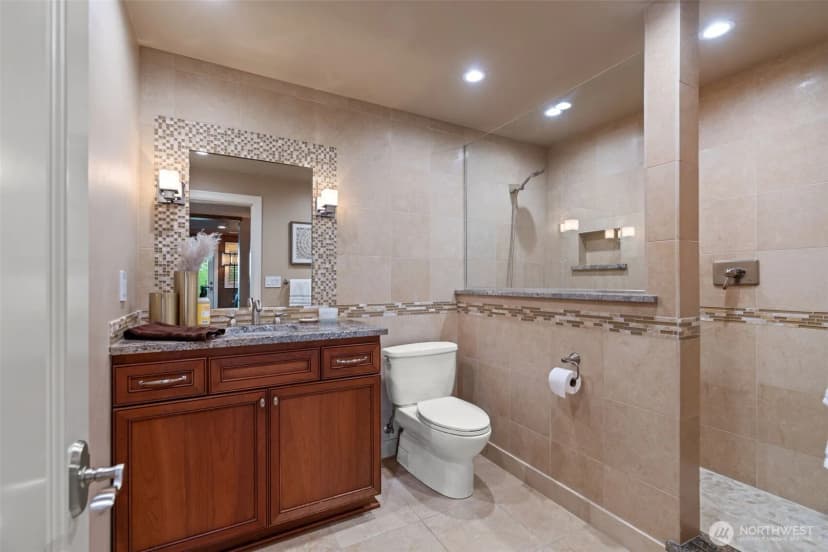 Property photo for 8723 Talbot Road, Edmonds photo 34