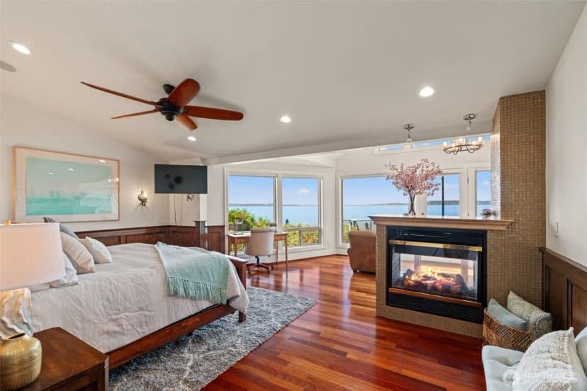 Property photo for 8723 Talbot Road, Edmonds photo 20