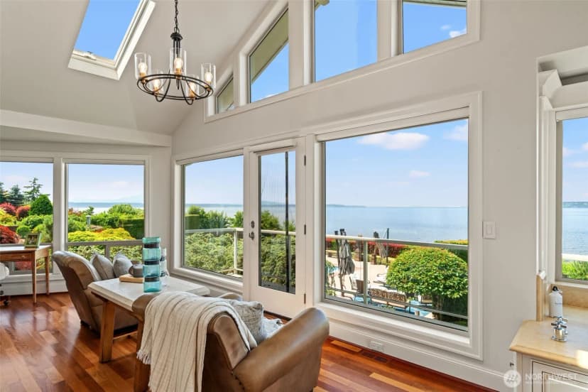 Property photo for 8723 Talbot Road, Edmonds photo 23
