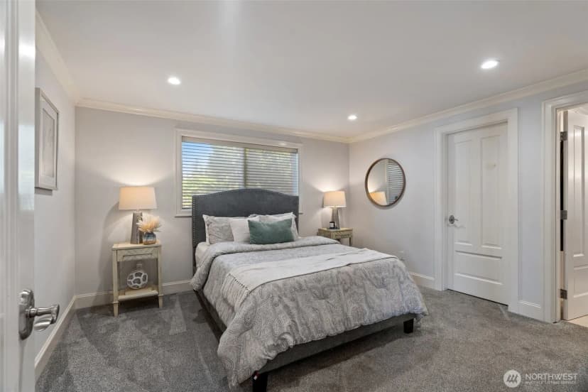 Property photo for 8723 Talbot Road, Edmonds photo 26