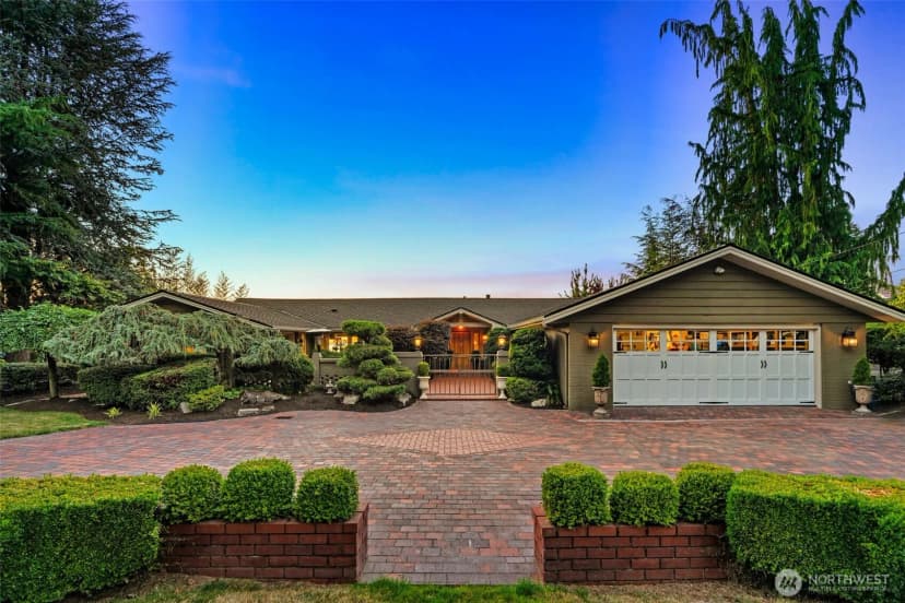 Property photo for 8723 Talbot Road, Edmonds photo 7