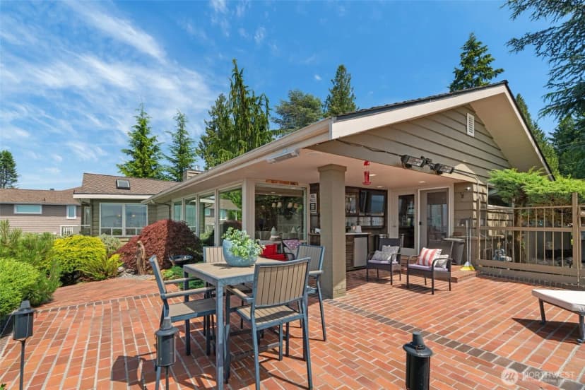 Property photo for 8723 Talbot Road, Edmonds photo 37