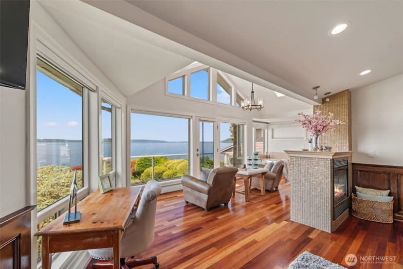 Property photo for 8723 Talbot Road, Edmonds photo 22