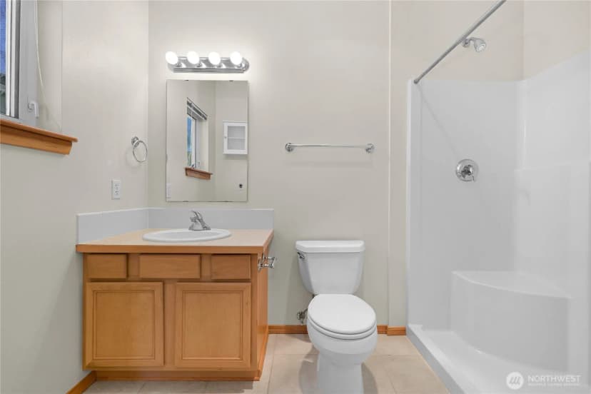 Property photo for 4645 Celia Way #201, Bellingham photo 17