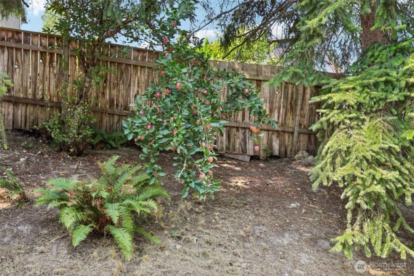 Property photo for 814 S Davies Road, Lake Stevens photo 21