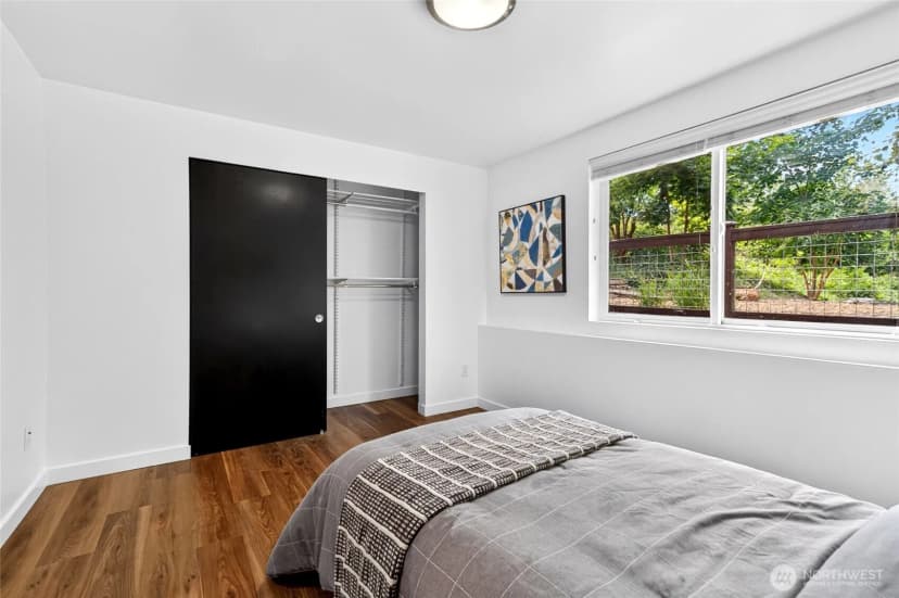 Property photo for 2122 Ne 89th St, Seattle photo 12