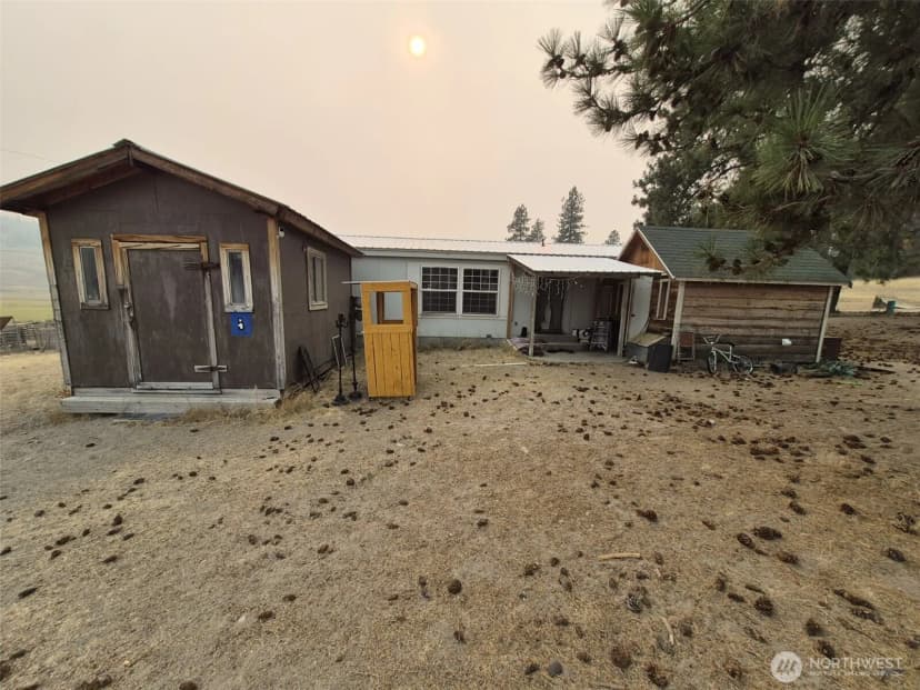 Property photo for 5 Cayuse Mountain Road, Tonasket