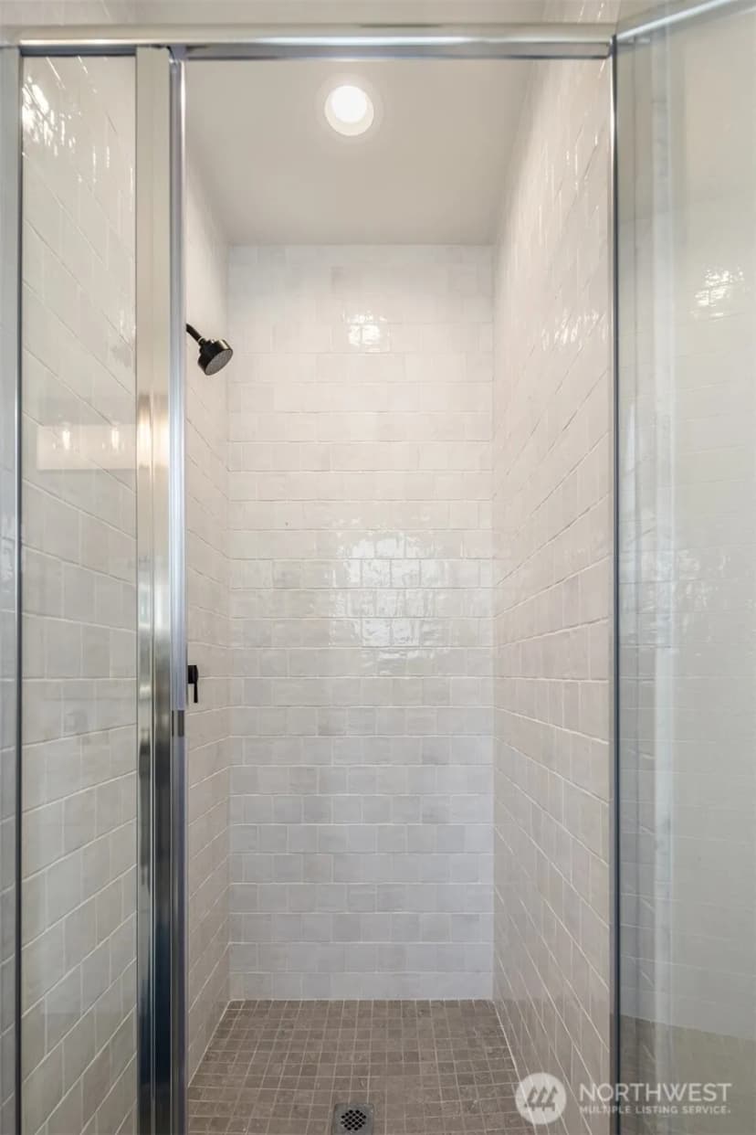Property photo for 2402 Cleveland Avenue #c, Everett photo 22