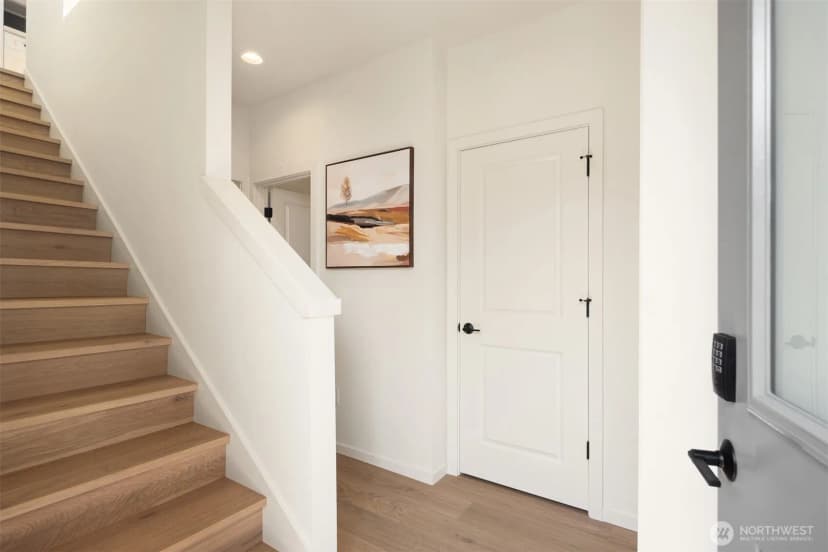 Property photo for 2402 Cleveland Avenue #c, Everett photo 9