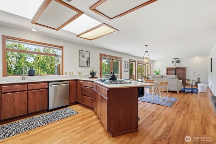 Property photo for 10020 178th Avenue Se, Renton photo 10