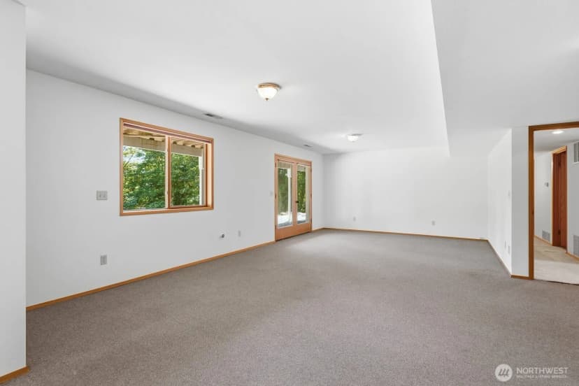 Property photo for 10020 178th Avenue Se, Renton photo 26