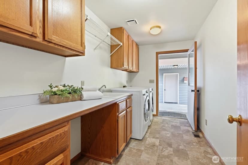 Property photo for 10020 178th Avenue Se, Renton photo 23