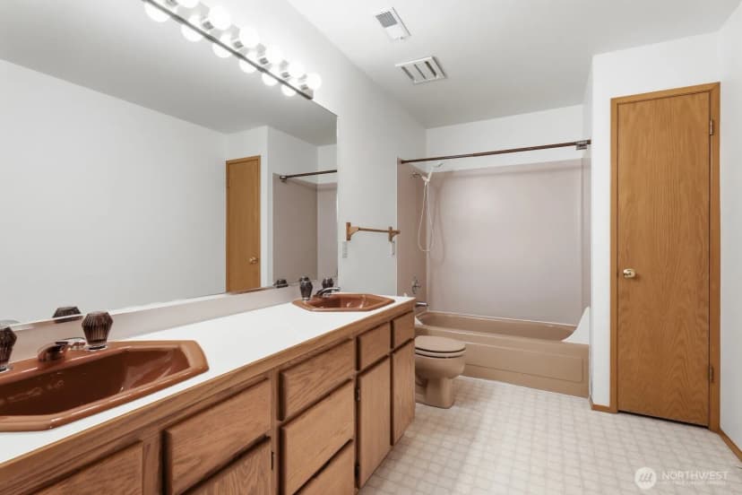 Property photo for 10020 178th Avenue Se, Renton photo 31