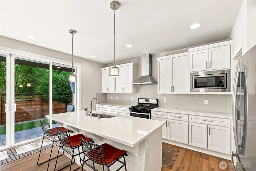 Property photo for 18630 Greenwood Place E, Bonney Lake photo 6