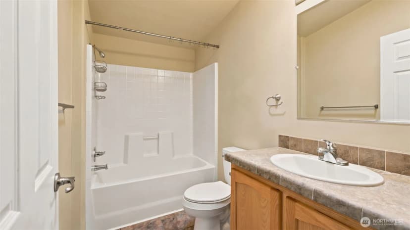 Property photo for 3597 Channel View Lane Se, Lacey photo 23