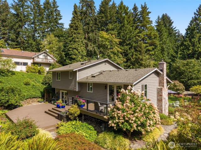 Property photo for 18621 95th Avenue Ne, Bothell photo 2