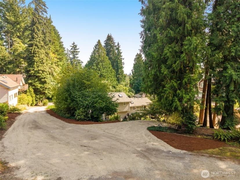 Property photo for 18621 95th Avenue Ne, Bothell photo 32
