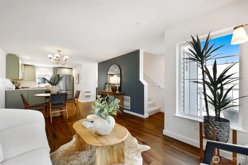 Property photo for 14360 Stone Avenue N, Seattle photo 10