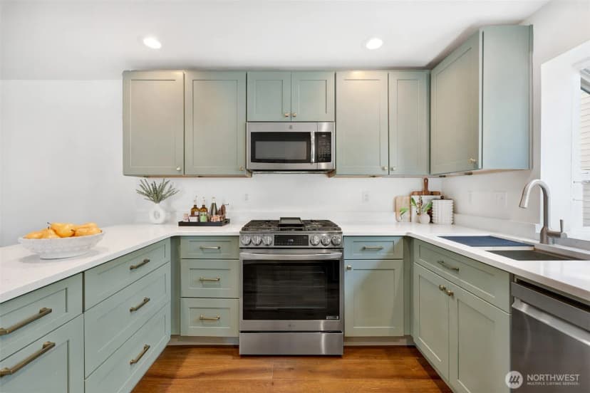 Property photo for 14360 Stone Avenue N, Seattle photo 6