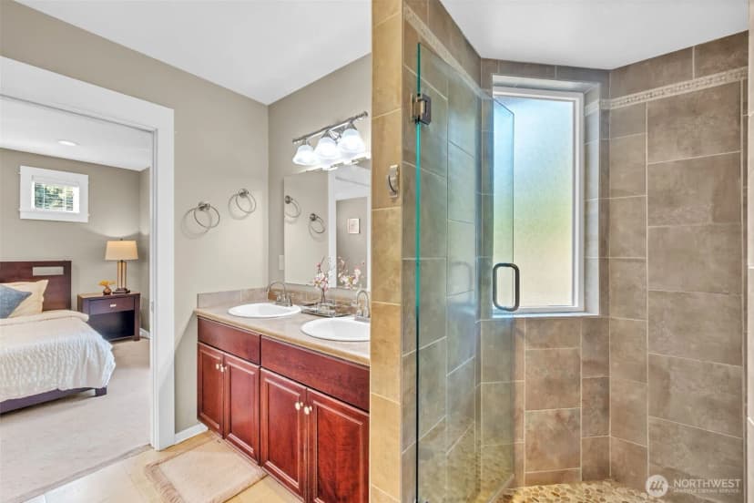Property photo for 1740 211th Way Ne, Sammamish photo 14
