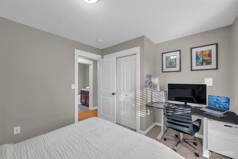 Property photo for 1740 211th Way Ne, Sammamish photo 16
