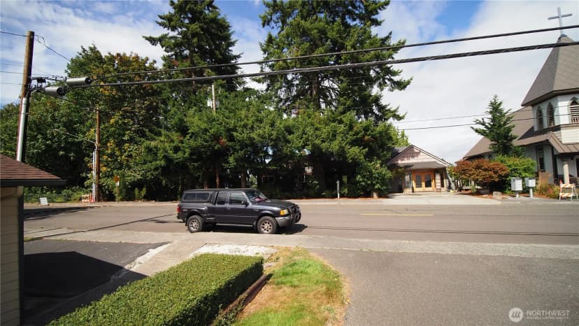 Property photo for 816 3rd Street, Mukilteo photo 35