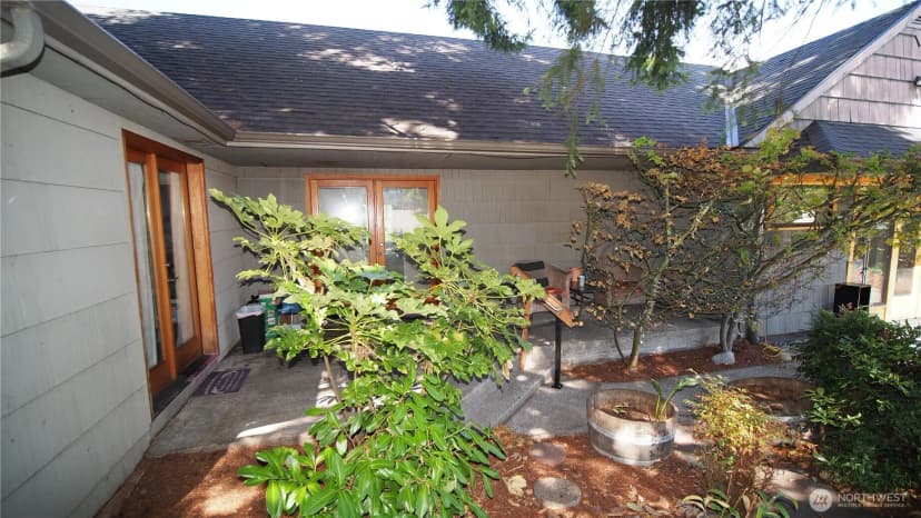 Property photo for 816 3rd Street, Mukilteo photo 38