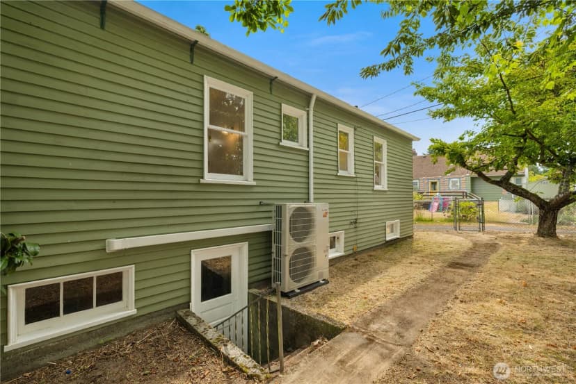 Property photo for 8311 3rd Avenue Nw, Seattle photo 29