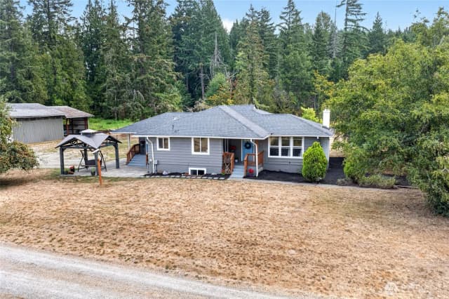 Property photo for 39611 62nd Avenue E, Eatonville
