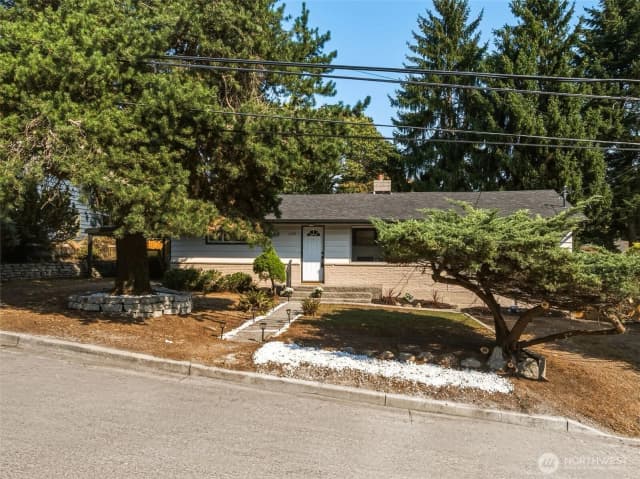 Property photo for 2538 Ne 107th Street, Seattle photo 5