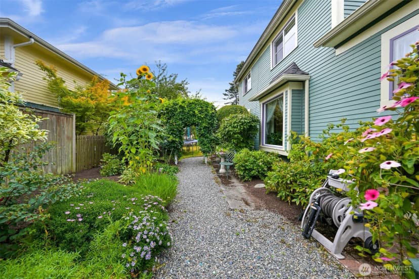 Property photo for 2318 Keesling Street, Bellingham photo 28